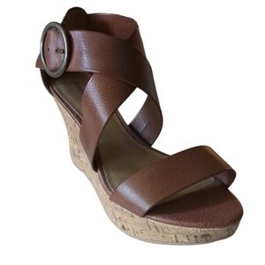 Montego Bay Club Tan Platforms Size -7